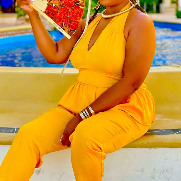 Halter jumpsuit - Picture 3 of 8